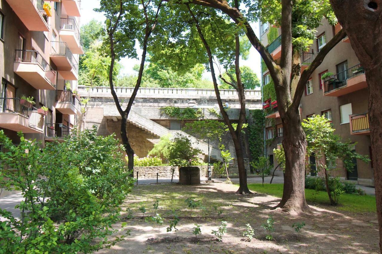 Castle Court Apartment